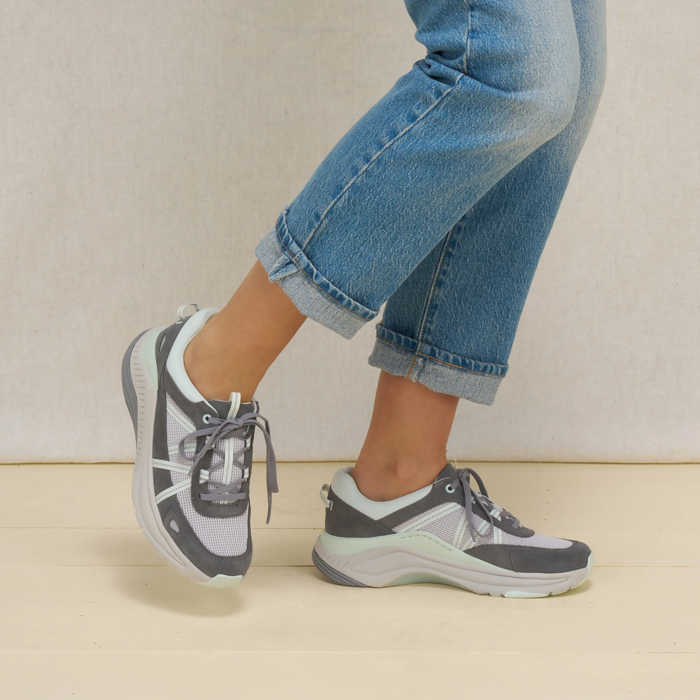 Poppy Frost Grey Suede - Image 2